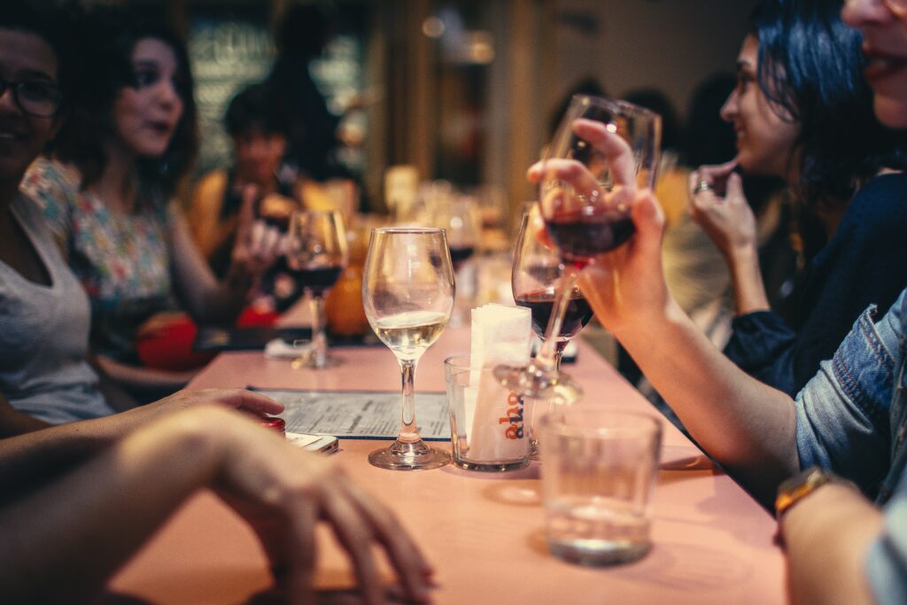 5 new ways to find new customers for restaurants in 2023